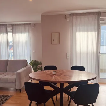Penthouse Supreme Hu Appartement *